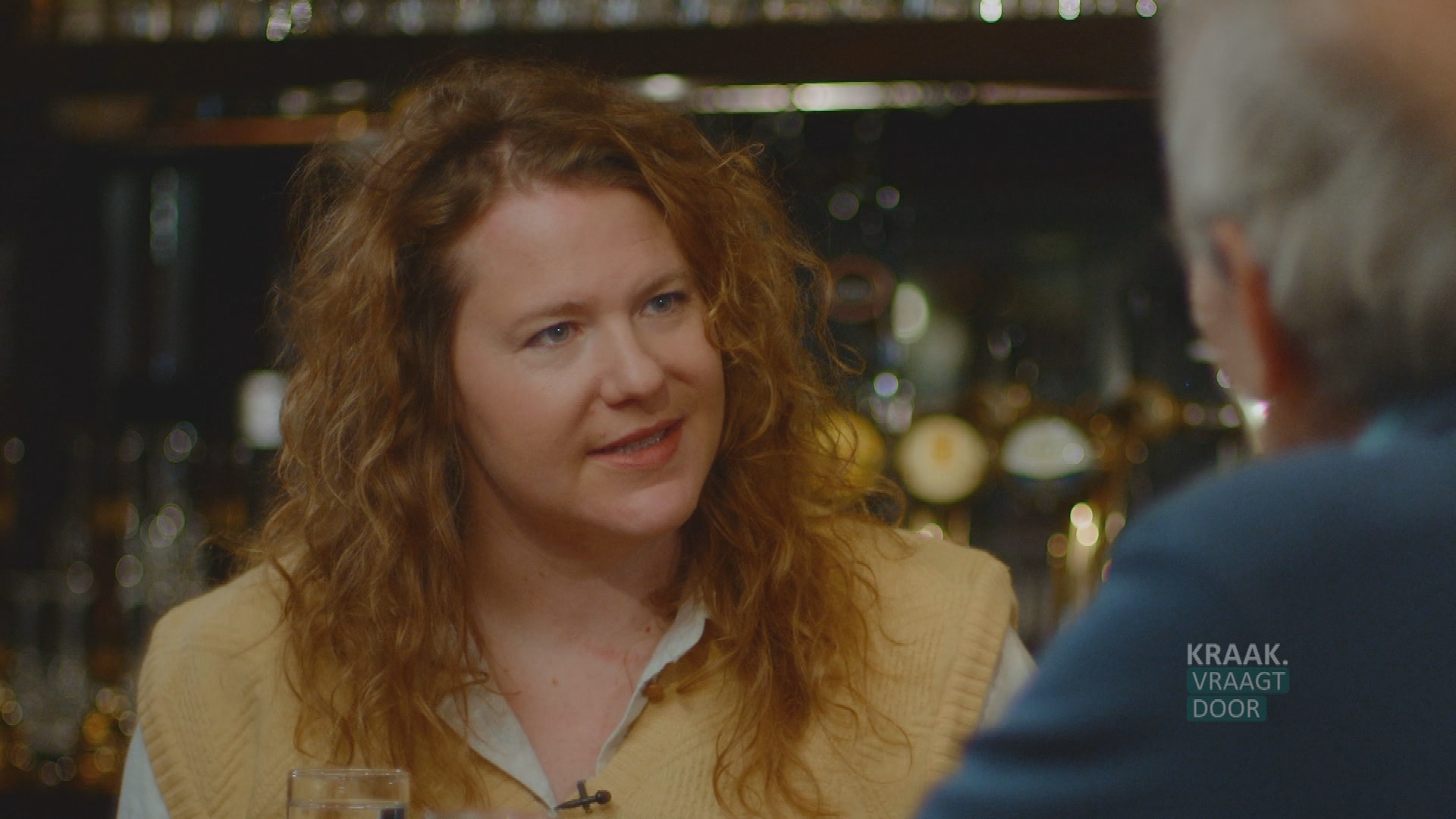 KRAAK. vraagt door
